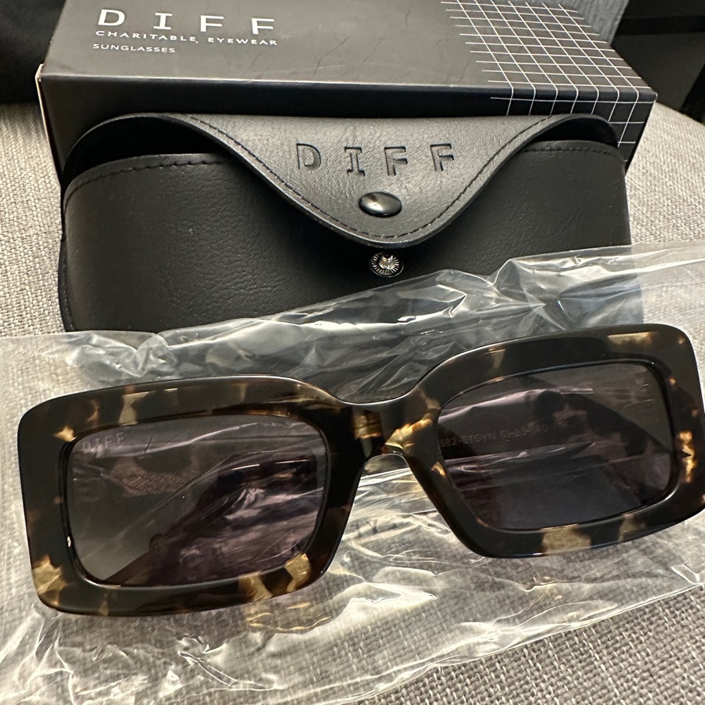New DIFF Designer Sunglasses, UV400